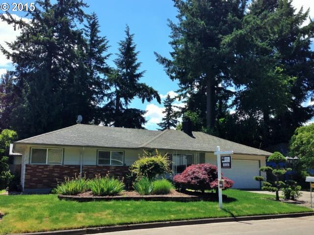 Property Photo:  14036 SE Stephens St  OR 97233 