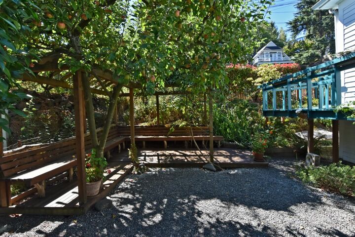 Property Photo:  2838 23rd Ave W  WA 98199 