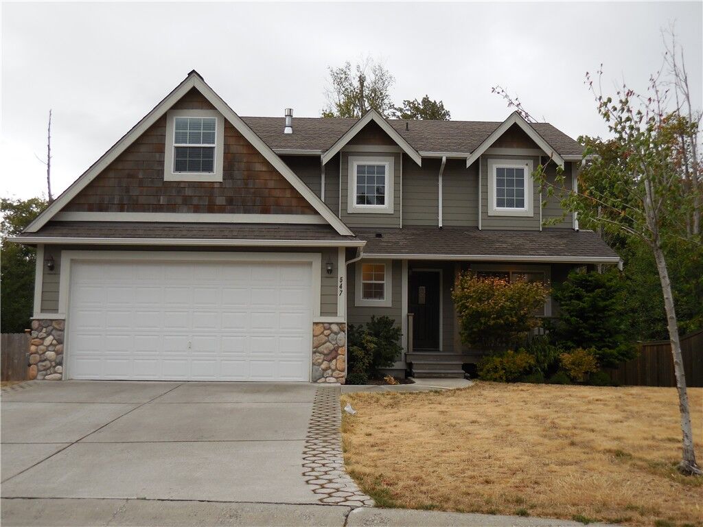 Property Photo:  547 Midwood Ct  WA 98229 