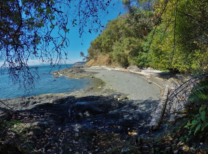 Property Photo: 401 Smugglers Cove Rd WA 98250