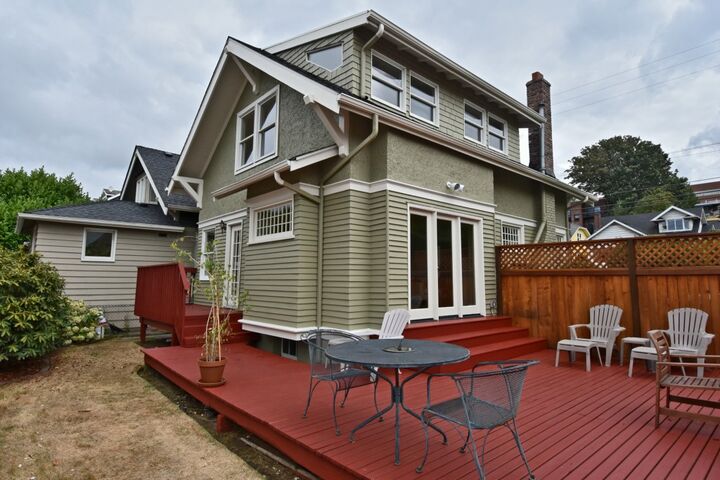 Property Photo: 2315 Minor Ave E WA 98102