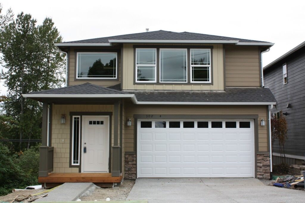 Property Photo: 302 Avenue J 4 WA 98290