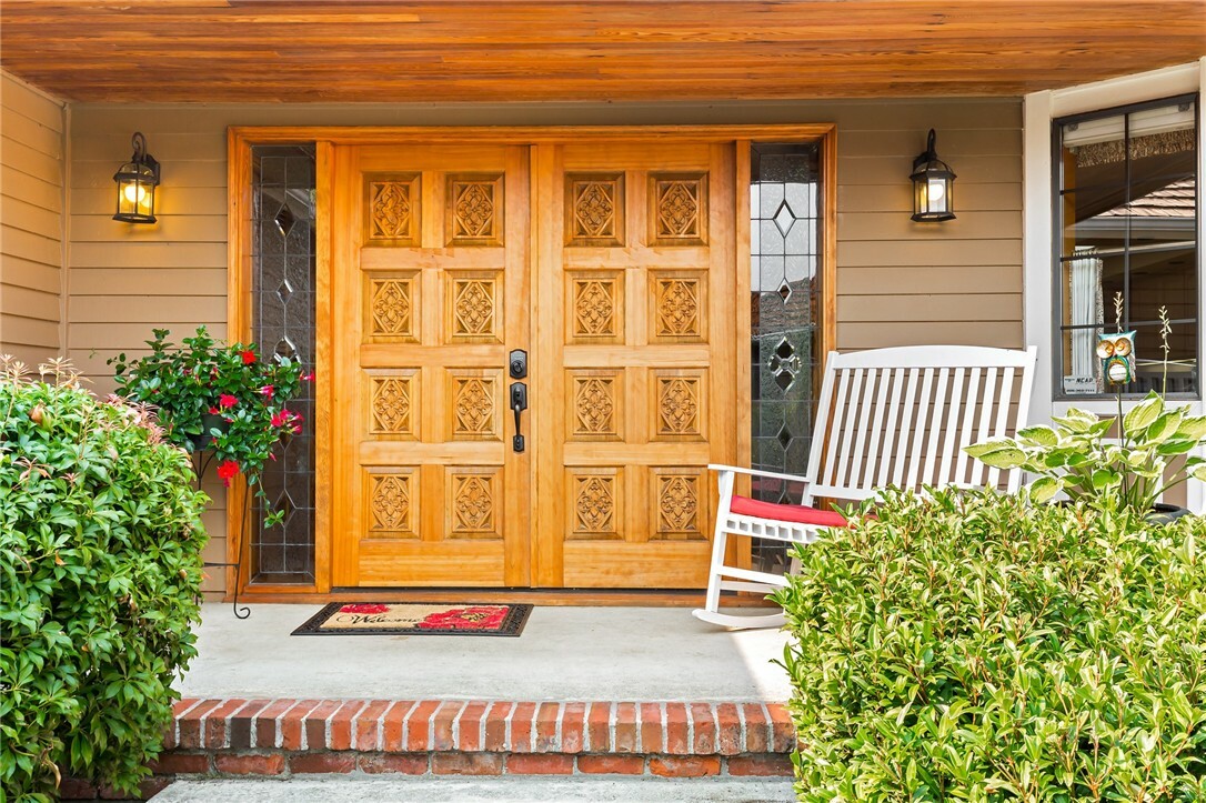 Property Photo: 17204 7th Ave W WA 98012