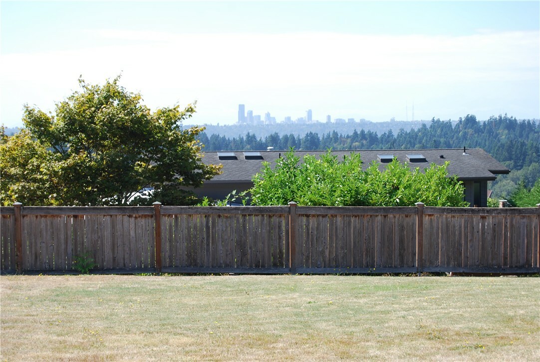 Property Photo:  1841 123rd Ave SE  WA 98005 