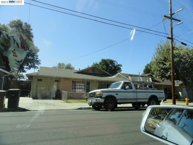 Property Photo:  23509 Ida Ln  CA 94541 