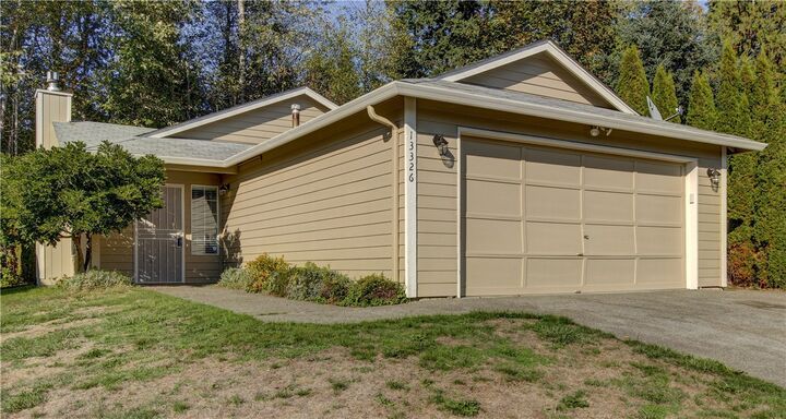 Property Photo: 13326 SE 236th Place WA 98042