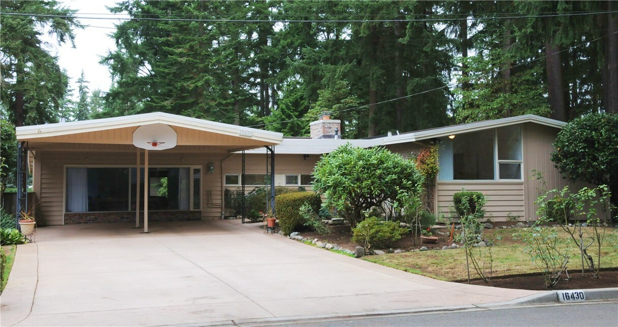 Property Photo: 16430 NE 29th St WA 98008