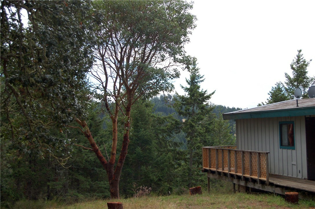 Property Photo:  1546 West Valley Rd  WA 98250 