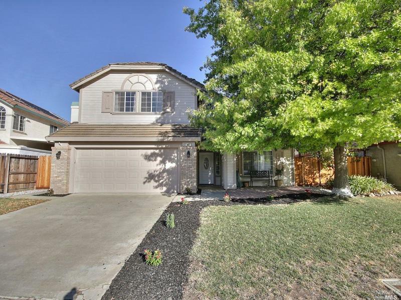 Property Photo:  807 Oak Creek Drive  CA 95687 