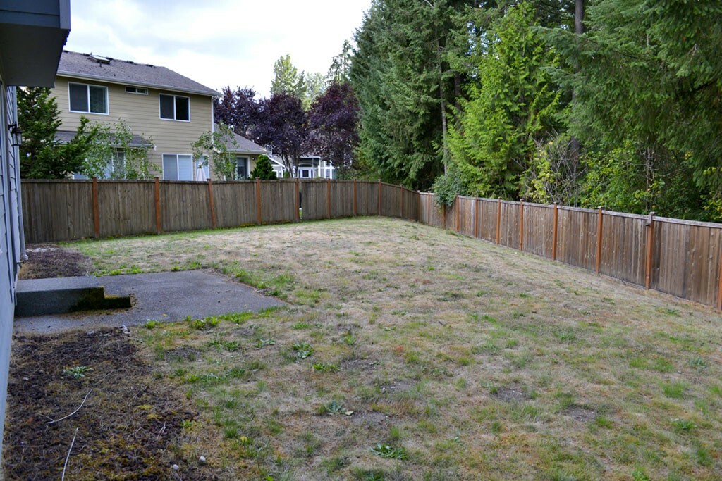 Property Photo:  19024 89th Ave E  WA 98375 