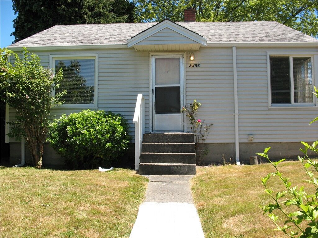 Property Photo:  8456  20th Avenue SW  WA 98106 