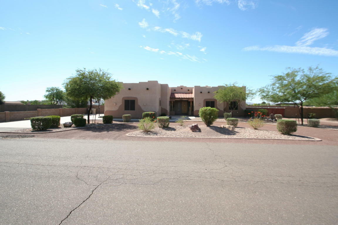 Property Photo:  25823 W Blue Sky Way  AZ 85326 