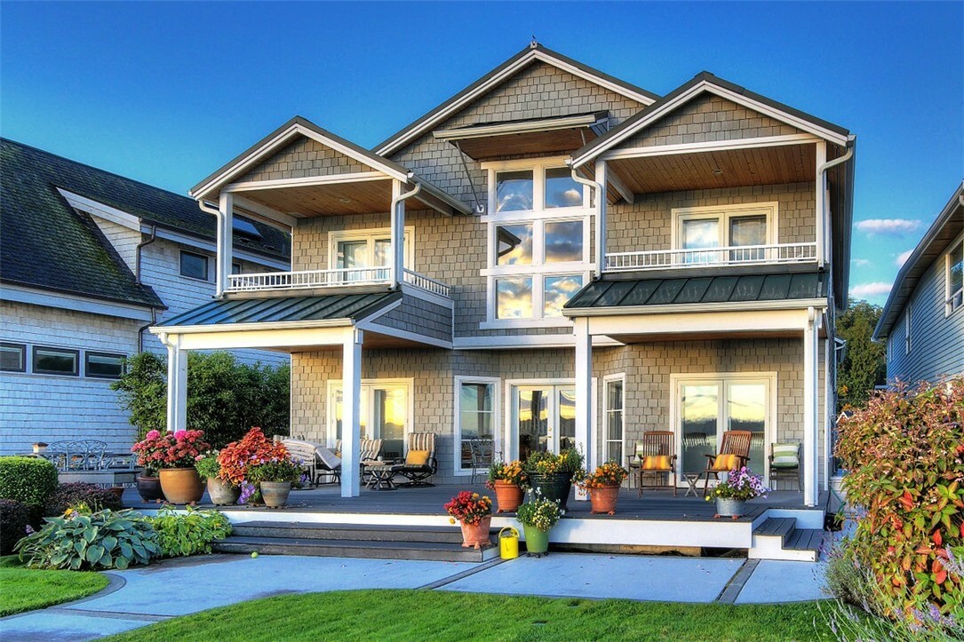 Property Photo: 314 Shore Dr WA 98282