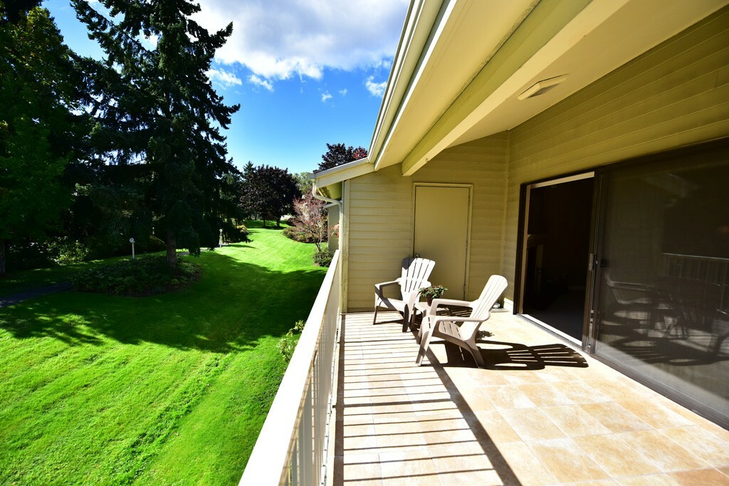 Property Photo:  6457 Sand Point Way NE B-8  WA 98115 