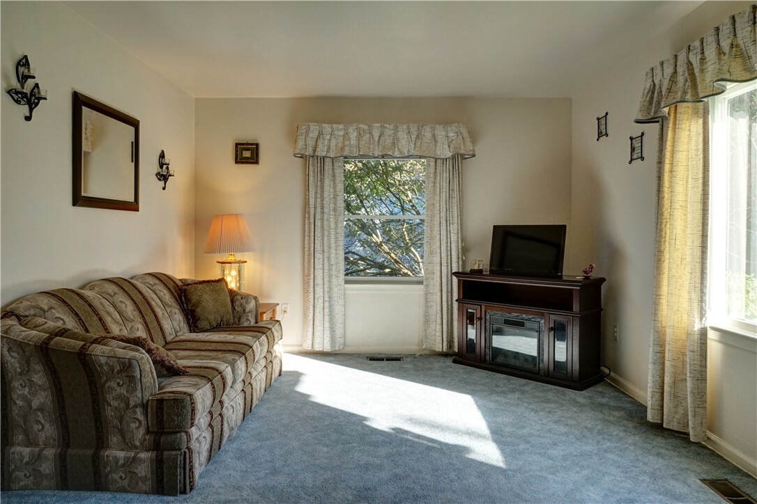 Property Photo: 1522 N Oakes WA 98406