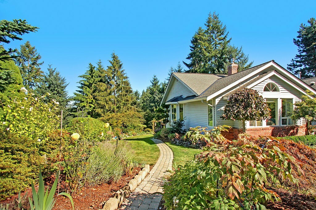 Property Photo:  5110 215th St SE  WA 98072 