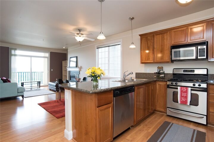 Property Photo:  4817 Morris Ave S Tt302  WA 98055 