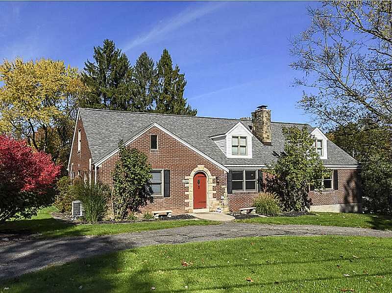 Property Photo: 4041 Dickey Rd PA 15044