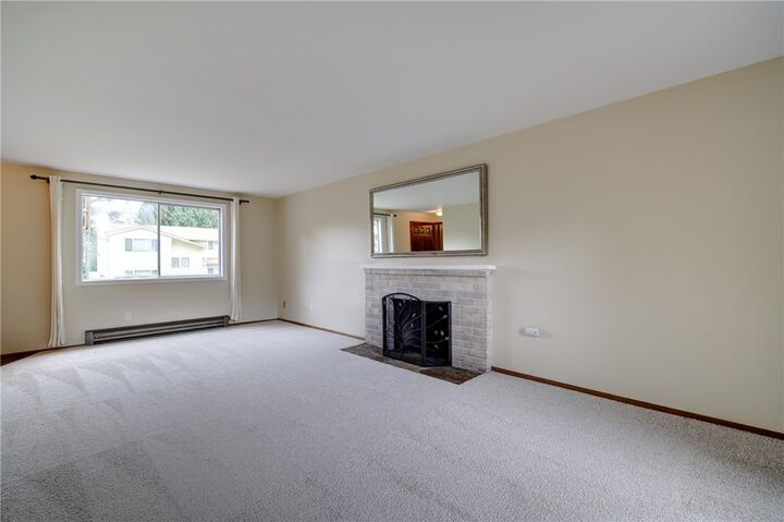 Property Photo: 20019 61st Ct NE WA 98028