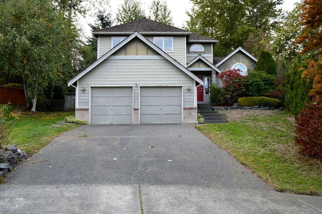 Property Photo:  2407 21st Av Ct SE  WA 98372 