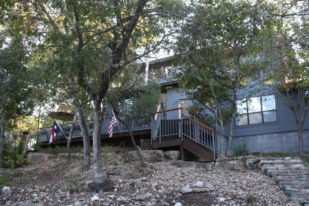 Property Photo:  807 Canyon Creek Drive  TX 78746 