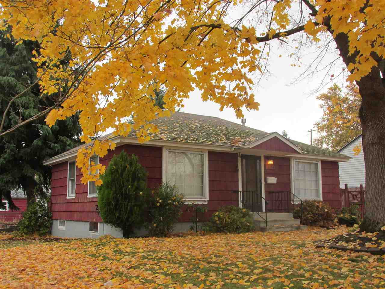 Property Photo:  2228 W Sanson Ave  WA 99205 