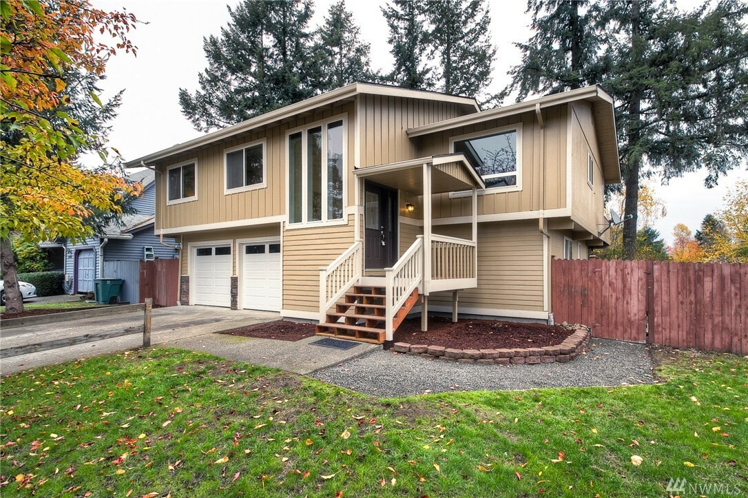 Property Photo:  25924 186th Place SE  WA 98042 