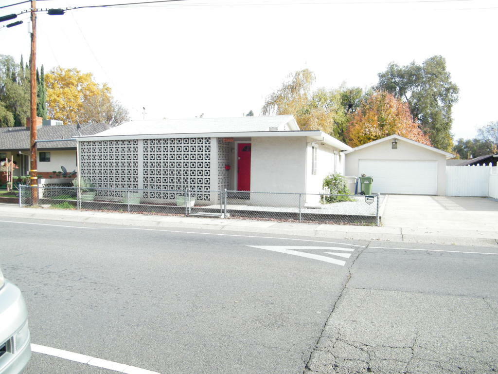 Property Photo:  2745 Freebridge Street  CA 96001 