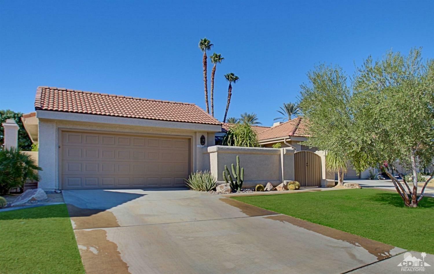 Property Photo:  109 Verde Way  CA 92260 