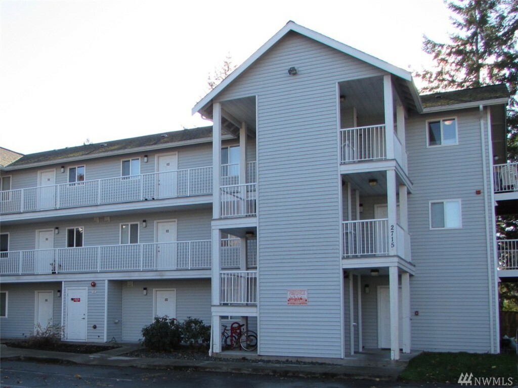 Property Photo:  2715 W Maplewood Ave 125  WA 98225 