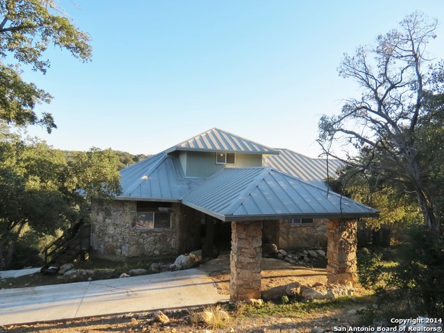 Property Photo: 2320 Laurel Cliff Dr TX 78132
