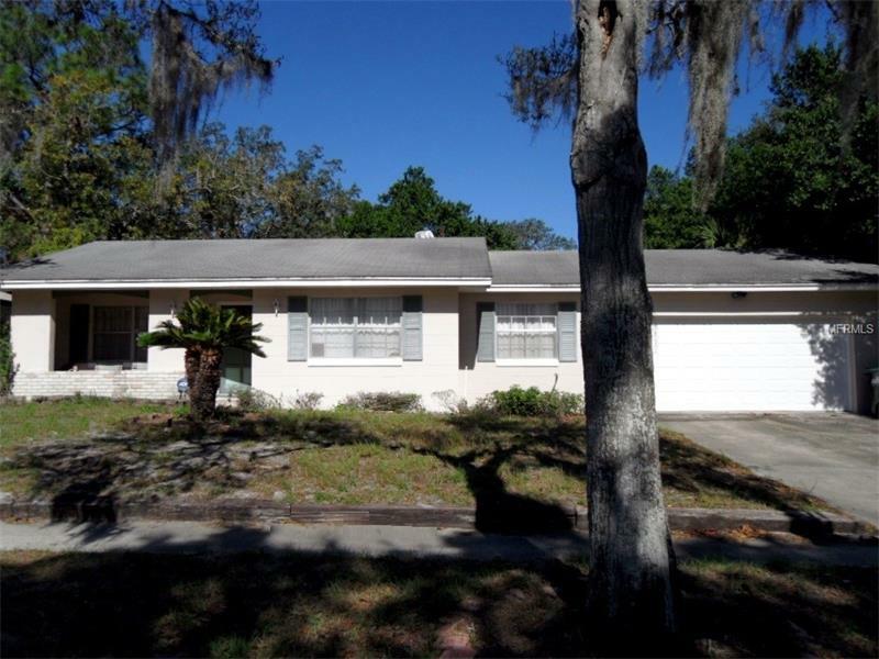 Property Photo: 5615 Valley Oak Road FL 32808