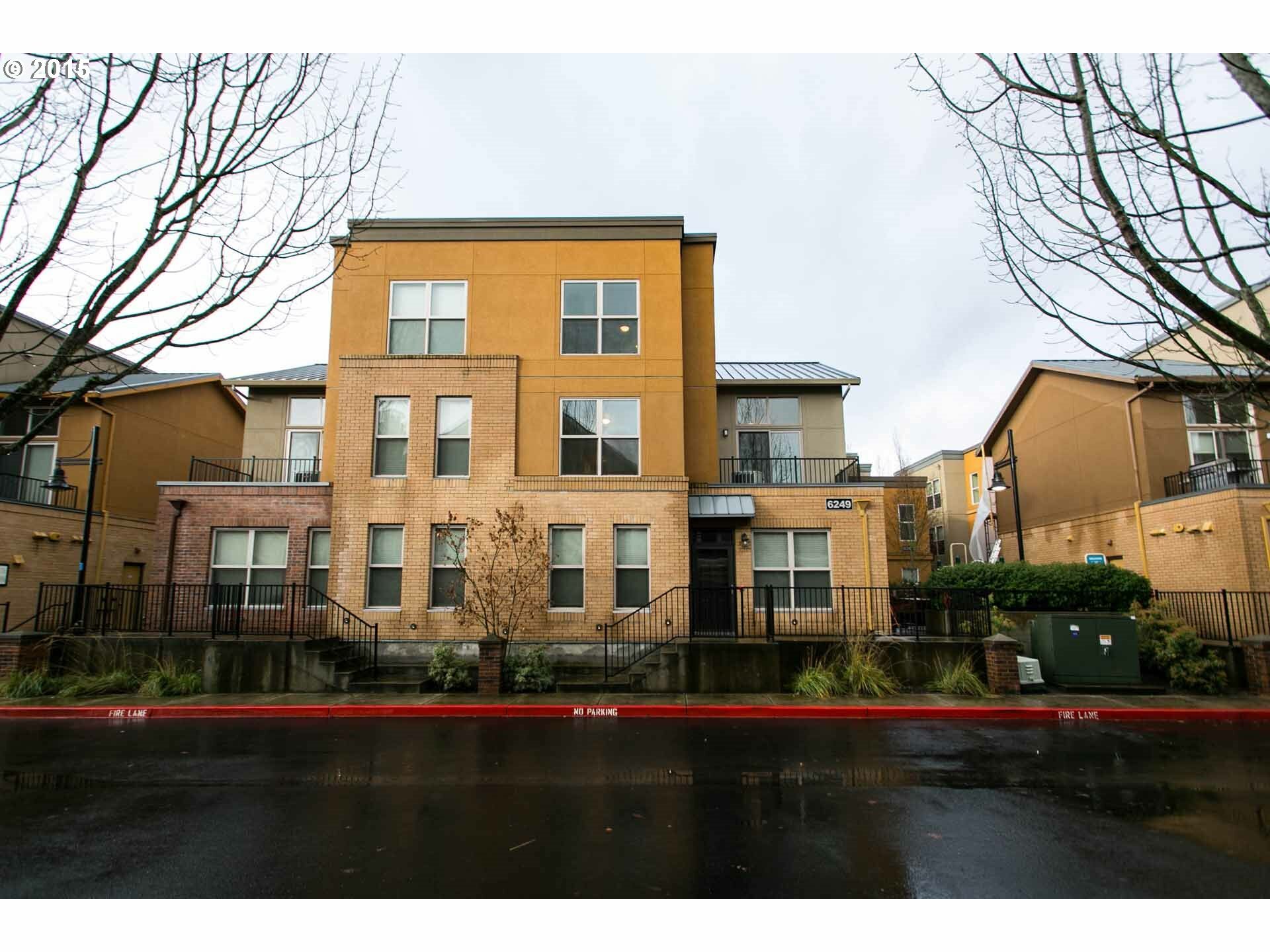 Property Photo: 6249 NE Carillion Dr 201 OR 97124