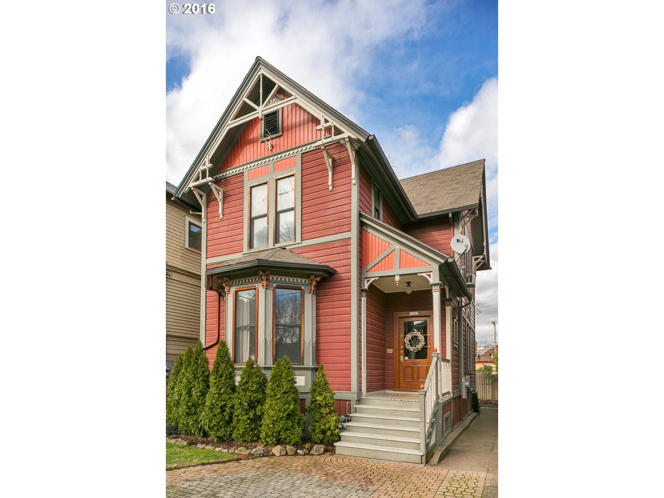 Property Photo:  2347 NW Kearney St  OR 97210 
