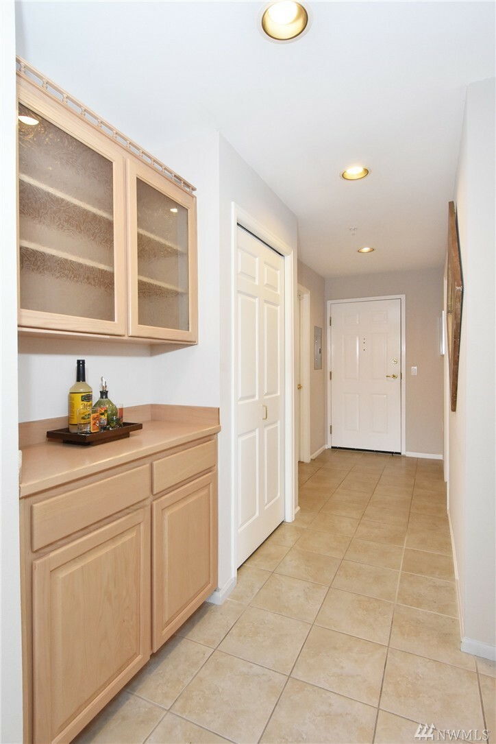 Property Photo: 1762 NW 57th St 304 WA 98107