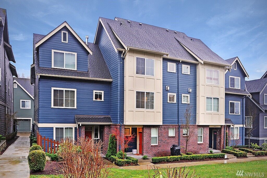 Property Photo:  865  4th Avenue NE  WA 98029 