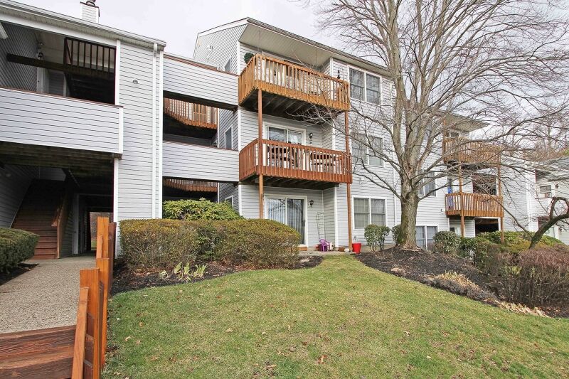Property Photo:  27 Stonyridge Dr  NJ 07035 
