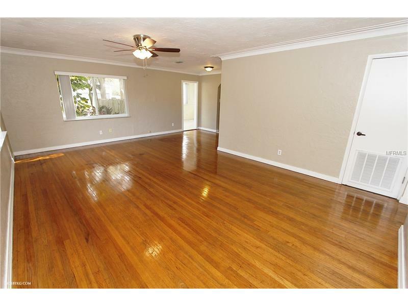 Property Photo:  7400 5th Avenue N  FL 33710 