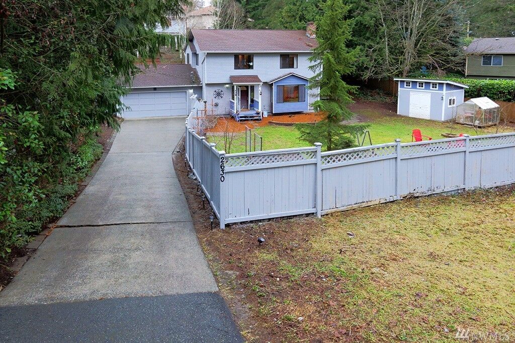 Property Photo: 2630 NE 113th Street WA 98125