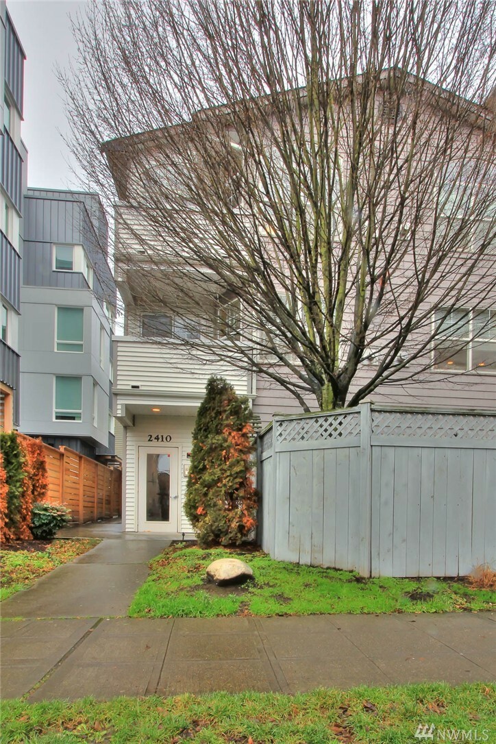 Property Photo:  2410 NW 58th St 301  WA 98107 