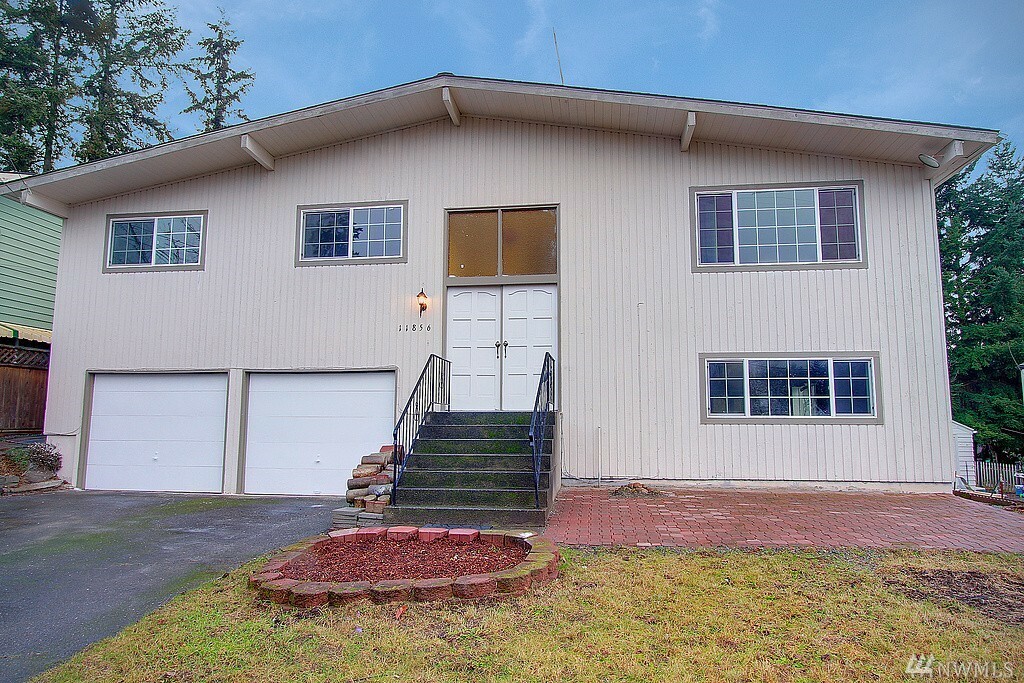 Property Photo:  11856 Occidental Ave S  WA 98168 