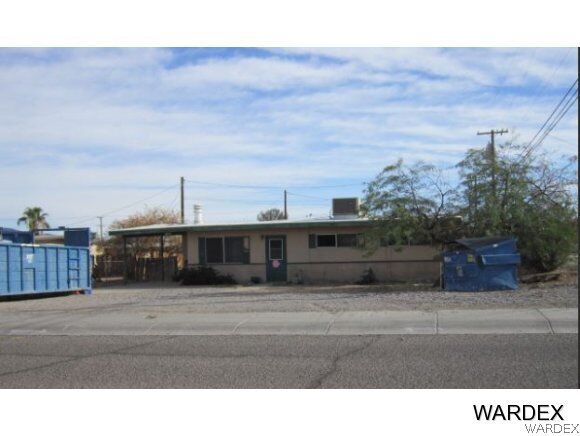 Property Photo: 1109 W 5th Street AZ 85344