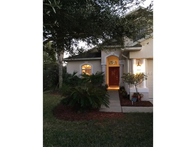 Property Photo:  31052 Whinsenton Drive  FL 33543 