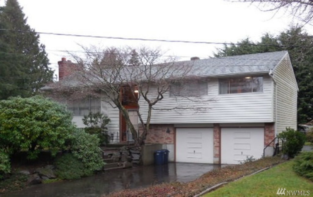 Property Photo:  8417 191st St SW  WA 98026 