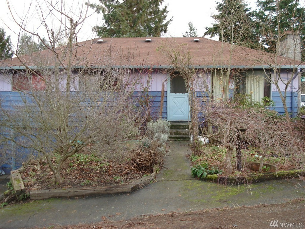 Property Photo:  10034 3rd Ave SW  WA 98146 