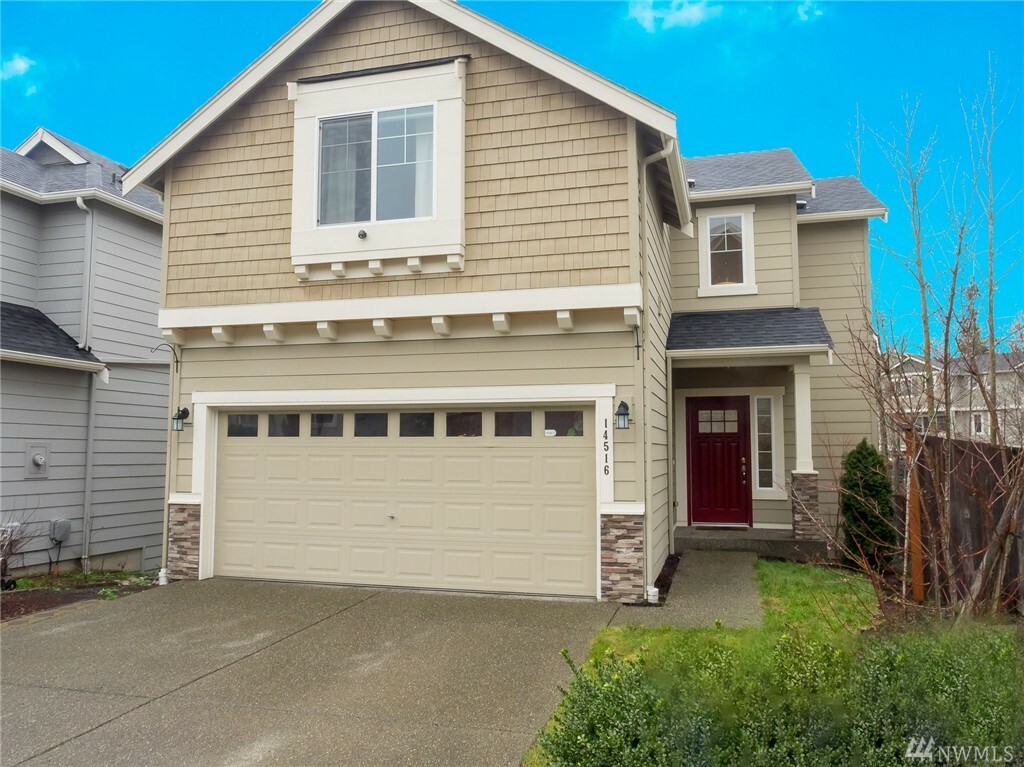 Property Photo:  14516 17th Ave W  WA 98087 