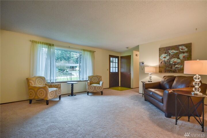 Property Photo:  2074 Crosswoods Cir  WA 98277 