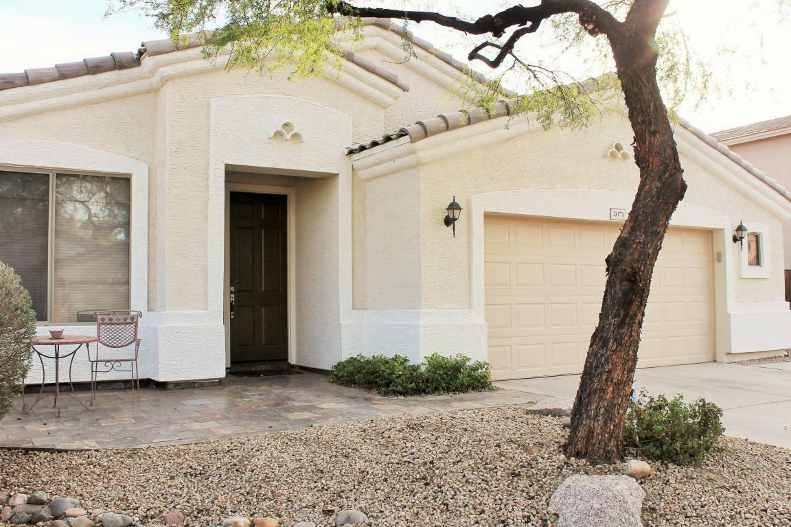 Property Photo:  2071 E Runaway Bay Place  AZ 85249 