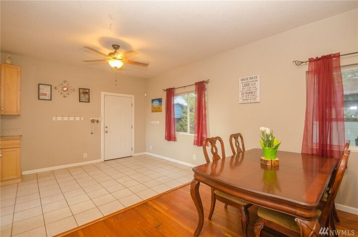 Property Photo:  241 N 2nd St  WA 98591 