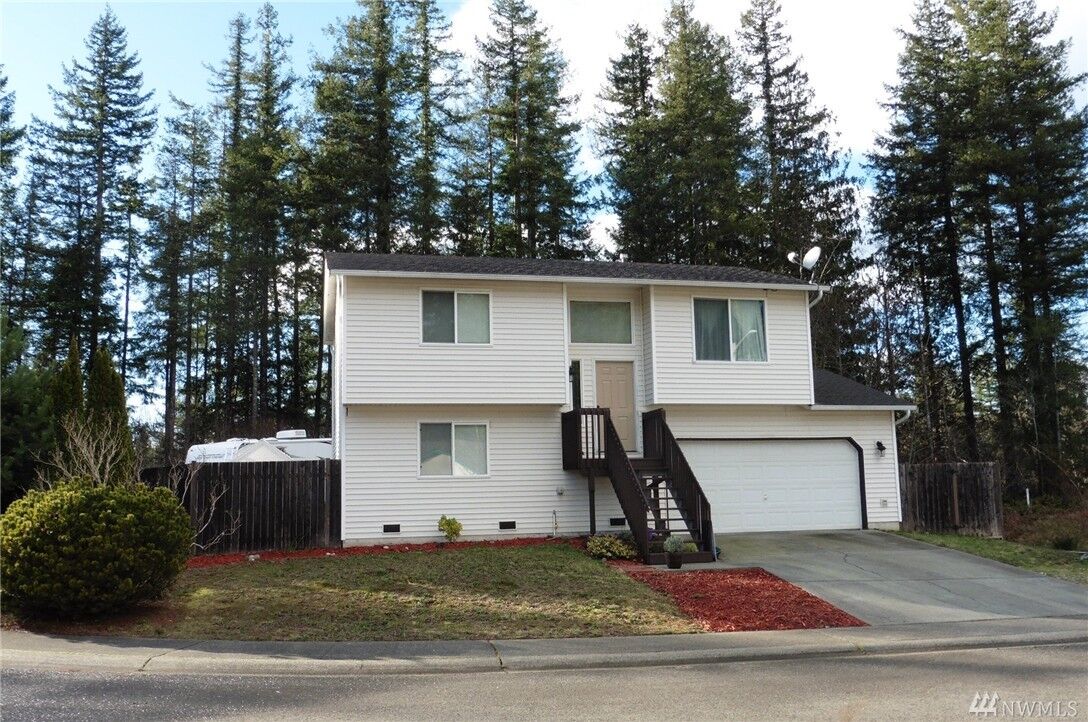 Property Photo: 334 Woodhaven Court Ct WA 98251